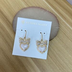Kendra Scott Gold and Cream Heart Earrings